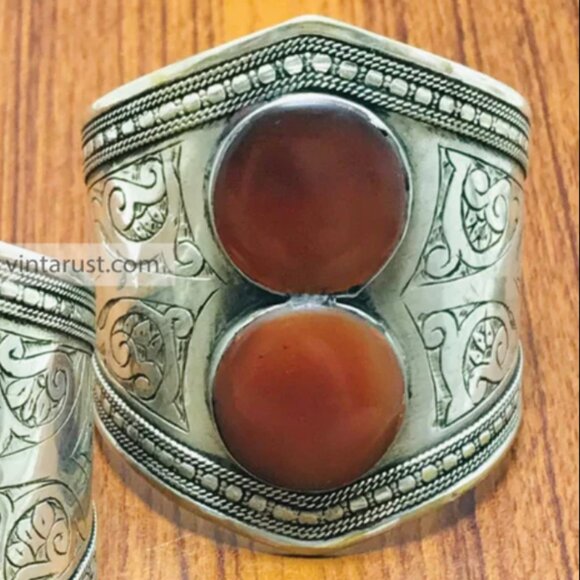Single Boho Carnelian Stone Cuff: Antique Kuchi Tribal Bracelet - Picture 5 of 15